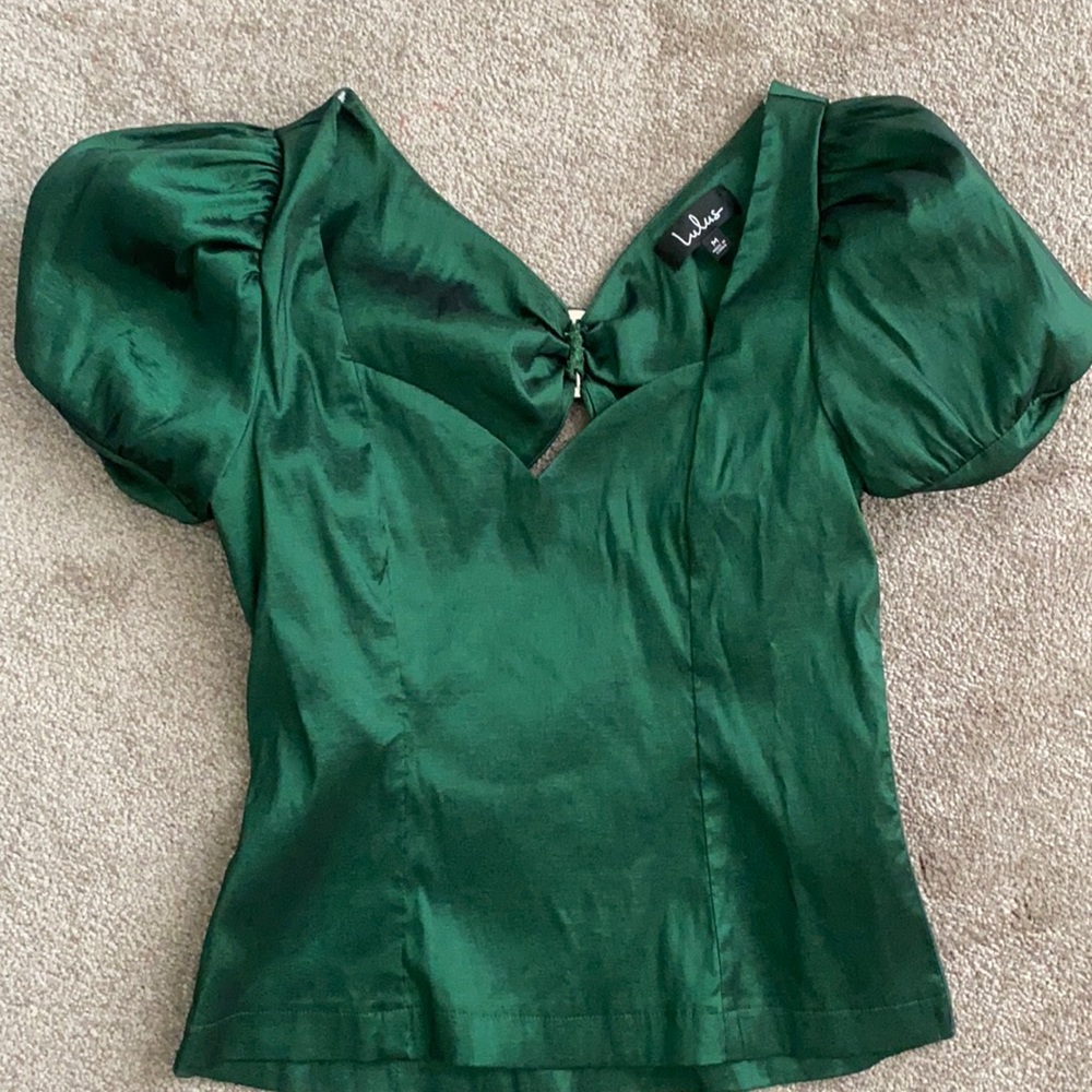 Lulu’s Emerald Green Work Top